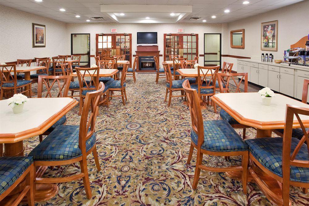 Savannah Gateway Hotel & Suites 乔治敦 餐厅 照片