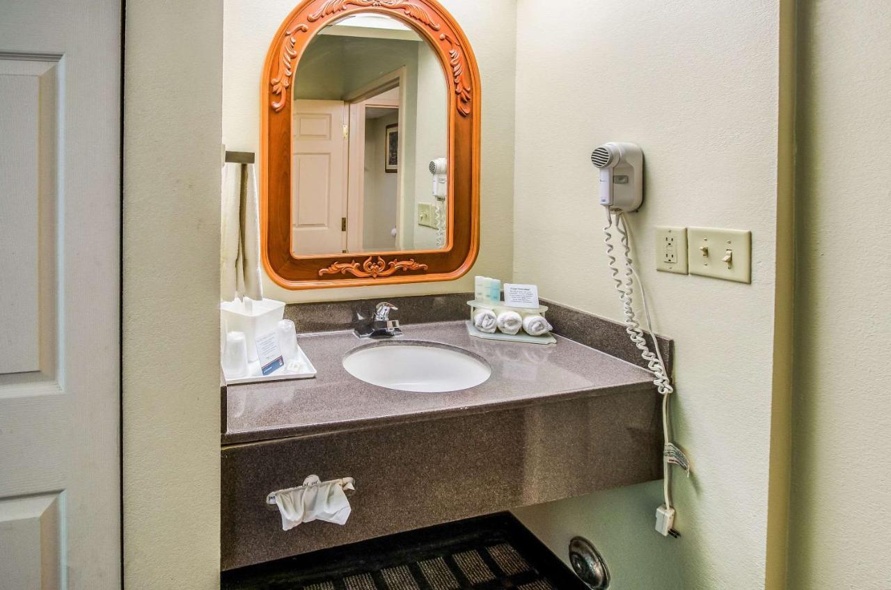 Savannah Gateway Hotel & Suites 乔治敦 外观 照片