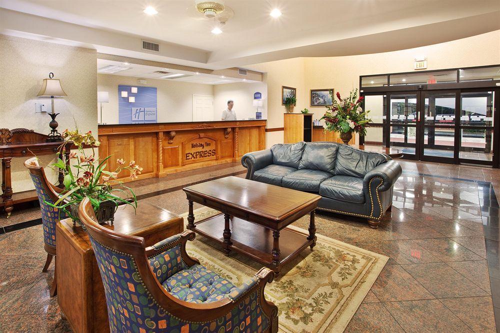 Savannah Gateway Hotel & Suites 乔治敦 外观 照片