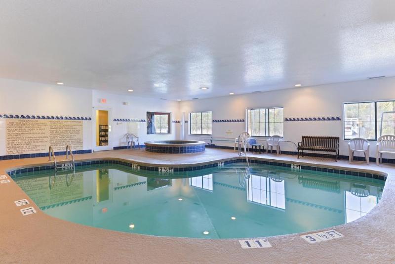 Savannah Gateway Hotel & Suites 乔治敦 外观 照片
