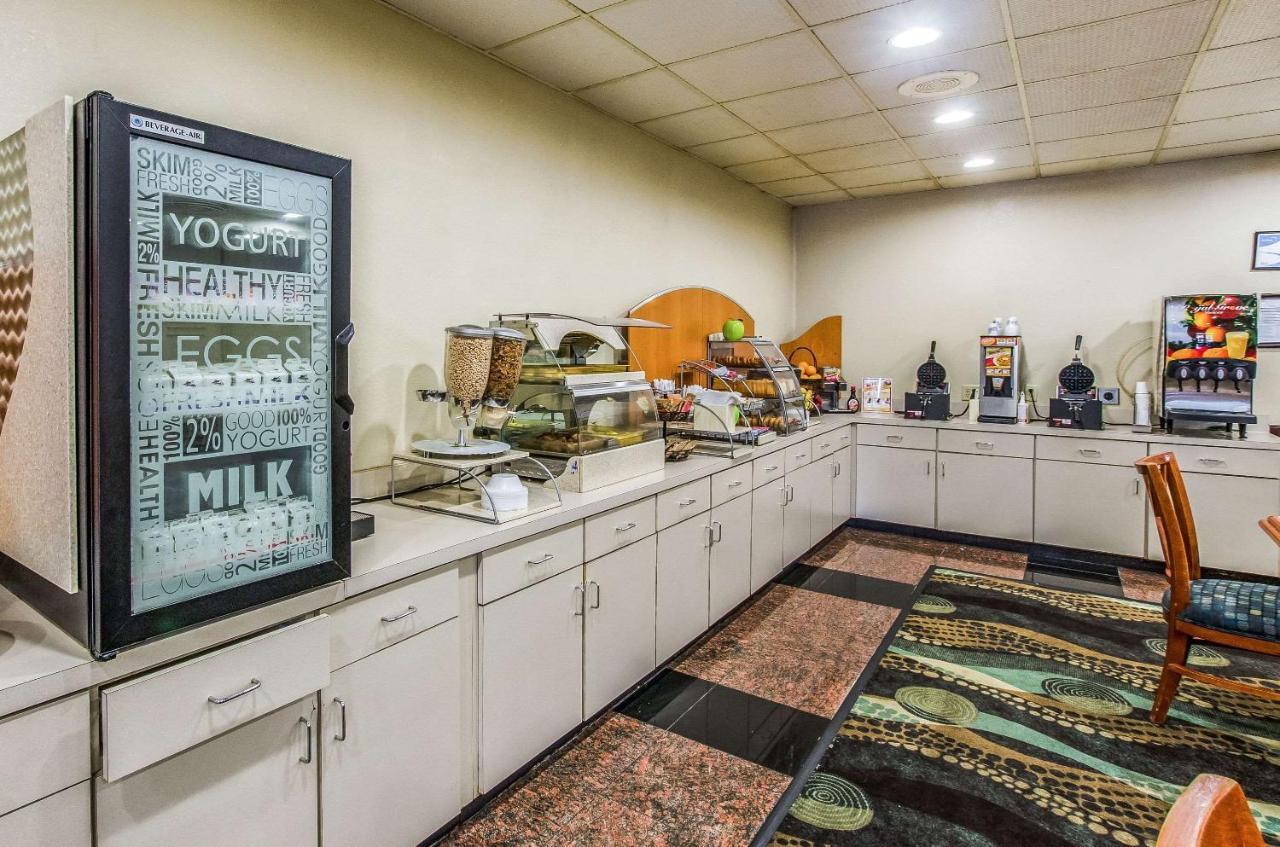 Savannah Gateway Hotel & Suites 乔治敦 外观 照片